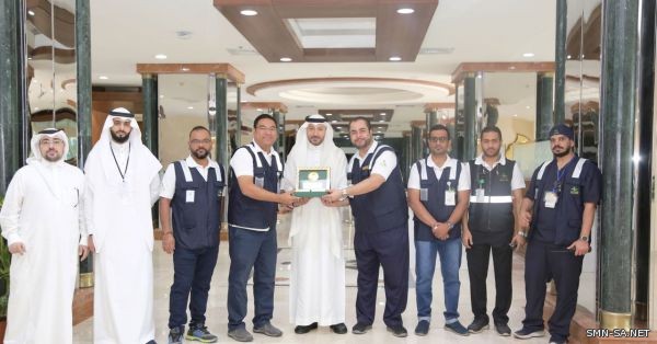 الإدارة العامة للطوارئ والكوارث والنقل الاسعافي بوزارة الصحة تكرم مدير عام الشئون الصحية  وإدارة الطوارئ والكوارث والنقل الاسعافي بصحة منطقة مكة المكرمة