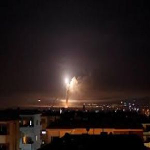 الدفاعات الجوية السورية تتصدى لهجوم إسرائيلي في محيط دمشق