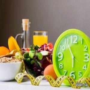 تناول الطعام في وقت محدد من اليوم يمكن أن يؤدي إلى فقدان وزن "ملحوظ"