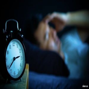 النوم المتقطِّع .. رسائل ليلية للانتباه لصحتك