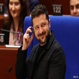 رهان تجاوزت قيمته 12 مليون دولار حول بدلة الرئيس الأوكراني ..!