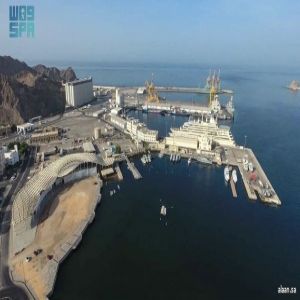 سلطنةُ عُمان في يومها الوطني.. مسيرة بناء ونهضة مستدامة تقودها "رؤية 2040"