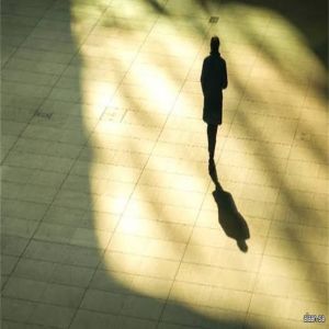 أنا وظِلّي ..  الحوار الذي لا ينتهي !