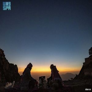 مرتفعات الطائف تجمع الصائمين على موائد الإفطار