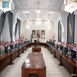 سمو محافظ الطائف يعقد اجتماعًا لمناقشة استعدادات ملتقى الورد والنباتات العطرية