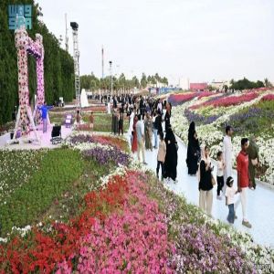 "مهرجان الزهور" وجهة سياحية تثري الإبداع وتعزّز جودة الحياة في ينبع الصناعية